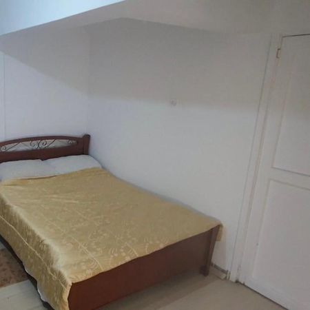 Private Bedroom Paphos Central Zewnętrze zdjęcie